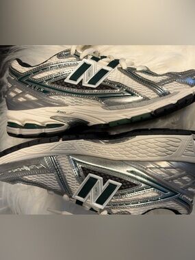 New Balance Silver & Green Supportive Running Shoes